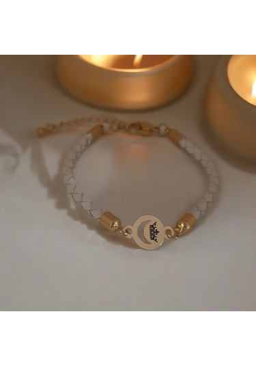 Archin Krallık Tacı Temalı 14 Ayar Altın Plakalı Doğal Beyaz Derili Ay Motifli Hediye Bileklik-477sembol Krallık Tacı