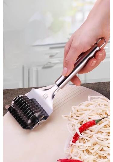 Çelik 9 Tekerlekli Erişte Ve Makarna Hamur Kesme Ruleti Cin786