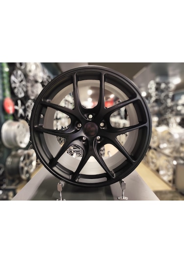 4 Adet R1-228 8 18 5 112 Et35 73,1 Black Mack Jant Takım