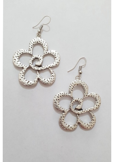 Gümüş Kaplama Çelik Çiçek Desenli Küpe