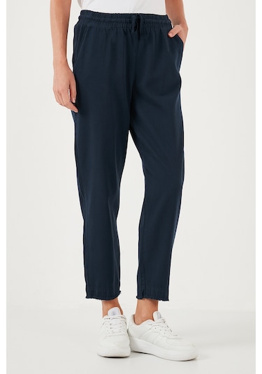 Lela Pamuklu Normal Bel Regular Fit Düz Paça Bayan Pantolon 668Yp42282S4 Lacivert