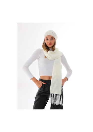 Kadın Selanik Örgü İpli Bere Atkı Takımı Ekru