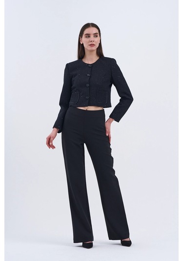 Trend Kadın Şıklığın En Modern Hâli İle Tanışın Yeni İkili Takım Siyah