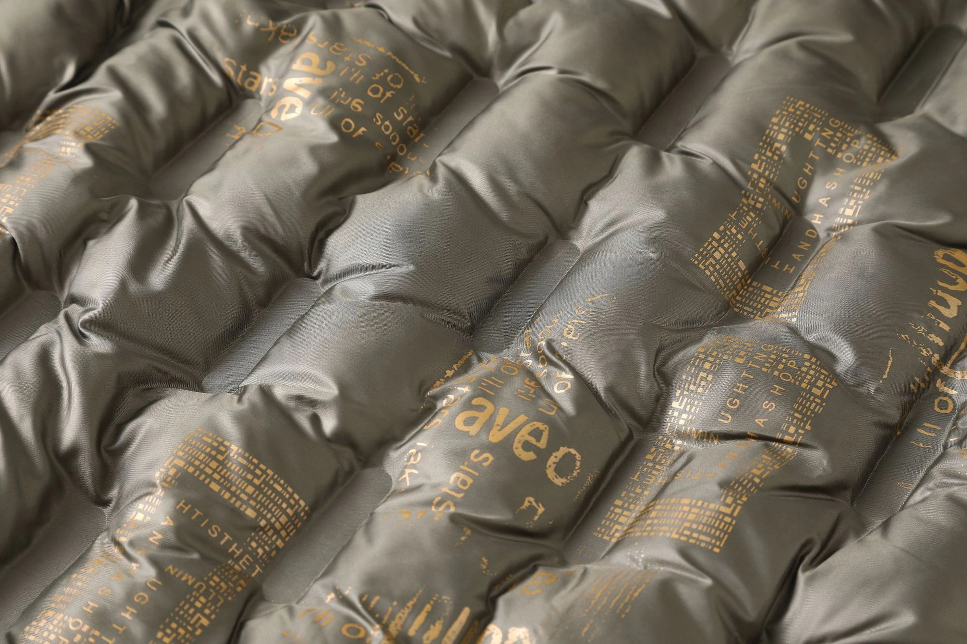 Erkekler İçin Kapüşonlu Kalın Kışlık Sıcak Kuş Tüyü Ceket Kırmızı