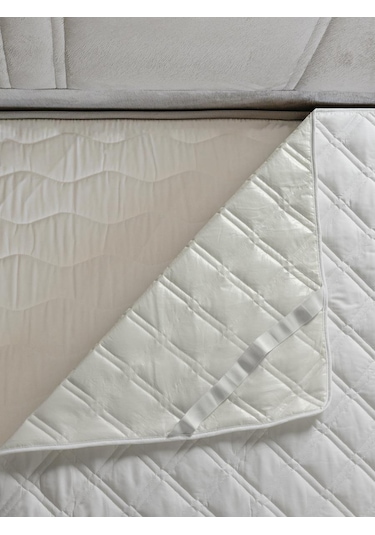 Cottonverse Pampes Kapitoneli Fitted Alez Sıvı Geçirmez Beyaz