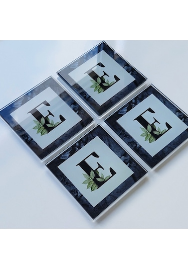 ﻿Decorita Cam Bardak Altlığı E Harfli Tasarım 4'lü Takım 10 x 10 CM Çok Renkli