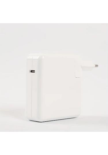 Honeybeeshop Pd-100w 100w Pd Hızlı Şarj Adaptörü Eu Standart Type C Girişli Telefon Tablet Laptop Şarj Cihazı Altın