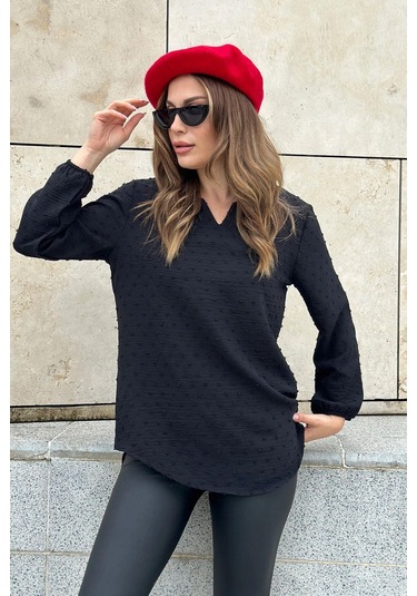 Kadın Siyah Uzun Truvakar Kol, Öpücük Yaka, Ponponlu Kumaş Basic Kesim Bluz - Tesettüre Uygun Siyah