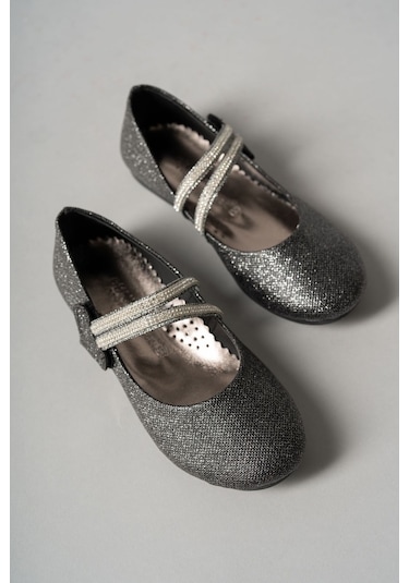 Aymeravm - Çatal Baretli Kalpli Siyah Star Kız Çocuk Ayakkabı... Siyah