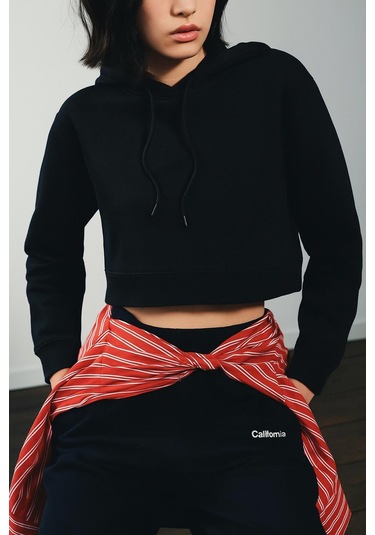Üç İplik Kapüşonlu Crop Sweat Siyah