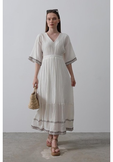 Koleteknakışlıelbise - Beyaz Beyaz