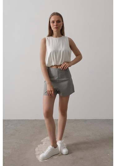 Gülsüm Aydın Saten Kolsuz Belki Lastikli Bluz - Ekru Ekru