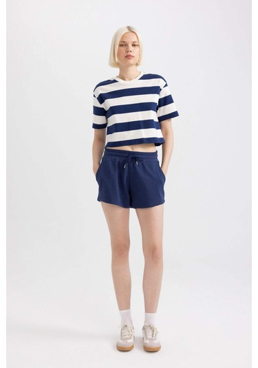 DeFacto Regular Fit Normal Bel Kısa Basic Düz Şort C7600AX24SMNV42 Lacivert DeFacto Regular Fit Normal Bel Kısa Basic Düz Şort C7600AX24SMNV42 Lacivert