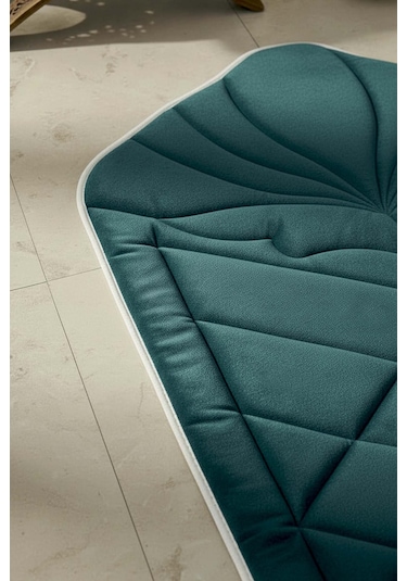 Zümrüt Yeşili Kapitone Dolgulu Lüks Seccade 65x115 Cm Yeşil
