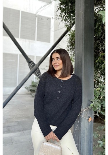 Kadın Antrasit Yumuşak Dokulu, Düğmeli Bisiklet Yaka, Regular Kesim Triko Kazak, Bluz Antrasit