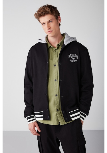 Leon Erkek Kolej Bomber Nakışlı Kontrast Kapüşonlu Çizgili Trikolu Içi Polarlı Bomber Siyah Sweatshi Leon Erkek Kolej Bomber Nakışlı Kontrast Kapüşonlu Çizgili Trikolu Içi Polarlı Bomber Siyah Sweatshi