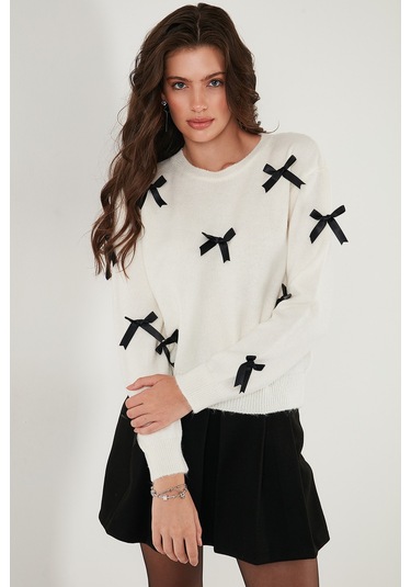 Lela Premium Regular Fit Bisiklet Yaka Fiyonk Detaylı Triko Bayan Kazak 680Kz00155 Ekru