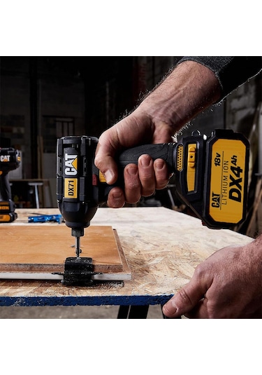 Cat DX71.2 18 V 4.0 AH Li-İon Çift Akülü 215NM Kömürsüz Profesyonel Şarjlı Darbeli Tornavida