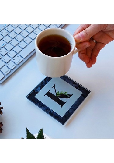 Decorita Cam Bardak Altlığı K Harfli Tasarım 4'lü Takım 10 x 10 CM Çok Renkli