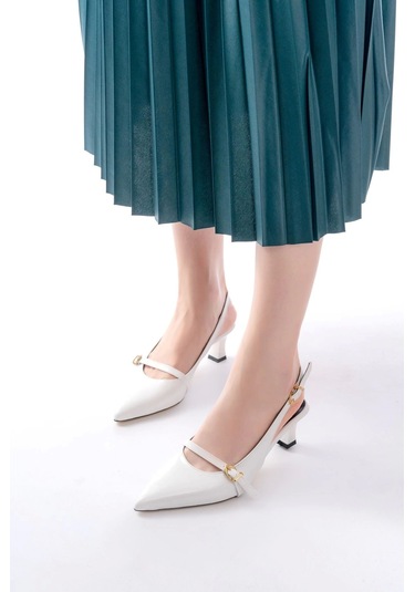 H-470 Beyaz Rugan Baret Tokalı Arkası Açık Günlük Kadın Sandalet Beyaz