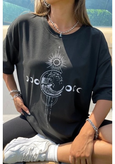 Modagen Kadın Ay Güneş Baskılı Oversize Siyah T-shirt SIYAH