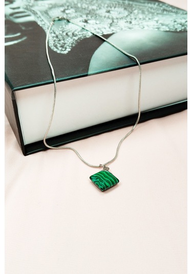 Malakit Doğal Taşı Zincirli El Yapımı Kolye Uç: 1,5 Cm Zincir: 20 Cm Kutulu