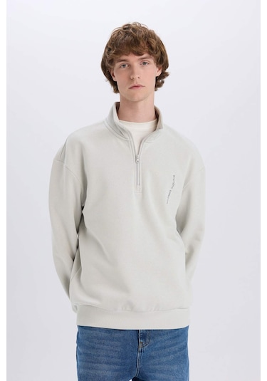 DeFacto Marvel Boxy Fit Dik Yaka Fermuarlı Sırt Baskılı Sweatshirt D6771AX25SPGR503 DeFacto Marvel Boxy Fit Dik Yaka Fermuarlı Sırt Baskılı Sweatshirt D6771AX25SPGR503