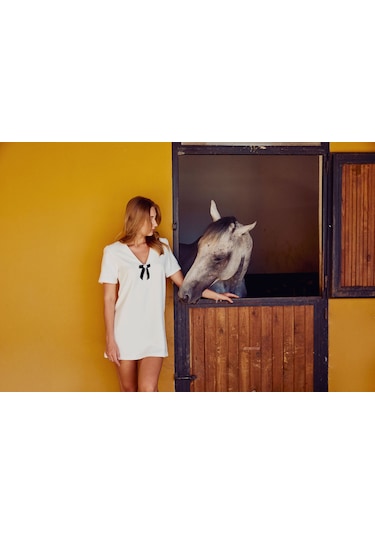 Fiyonklu Derin Yaka Mini Elbise Beyaz BEYAZ