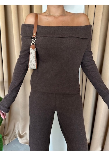 Modagen Selanik Kumaş Madonna Yaka Alt Üst Pantolonlu Takım Kahve