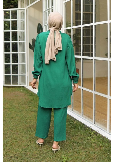 Büzgü Detaylı Tesettür Yeşil Takım Yeşil