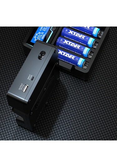 Xtar X4 LCD Ekranlı Hızlı Pil Şarj Cihazı