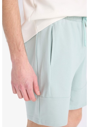 DeFacto Slim Fit Dar Kesim Dar Paça Basic Düz Şort B8674AX25SPGN1093