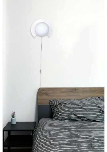 Kesik Aplik Fişli Beyaz