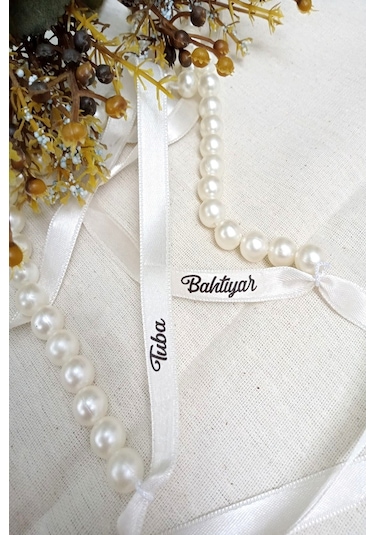 Kişiye Özel Yazılı Beyaz Kurdeleli Krem İncili Söz & Nişan Kurdel