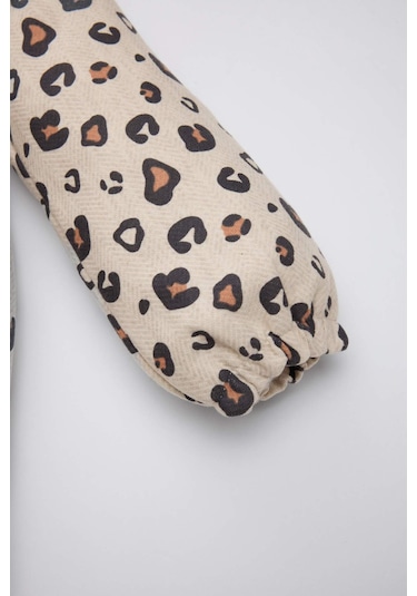 DeFacto Kız Bebek Leopar Desenli Düğmeli Fırfırlı Uzun Kollu Elbise D5634A524WNBG744 Bej DeFacto Kız Bebek Leopar Desenli Düğmeli Fırfırlı Uzun Kollu Elbise D5634A524WNBG744 Bej