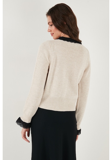 Lela Premium Dantelli Bağlamalı Yaka Regular Fit Düğmeli Triko Bayan Hırka 680Hi00251 Vizon