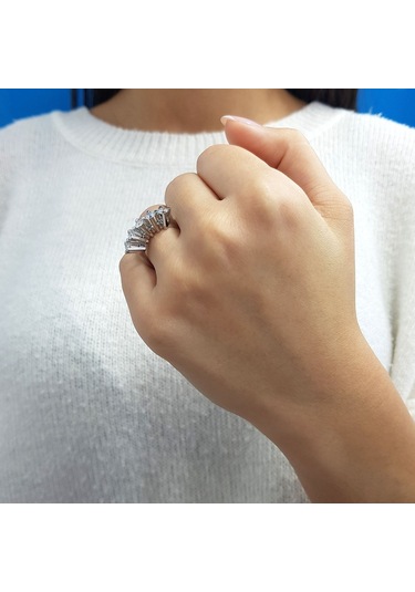 Lova D Renk 0,75 Karat Pırlanta Beştaş Yüzük - IDL Sertifikalı