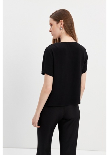 Stella Pulvis Siyah Düğme Detaylı Kısa Kol Maroken Bluz