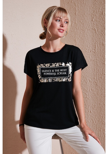 Lela Baskılı Bisiklet Yaka Regular Fit Bayan T Shirt 6671007 Siyah Lela Baskılı Bisiklet Yaka Regular Fit Bayan T Shirt 6671007 Siyah