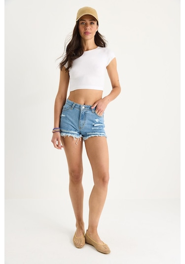 Shade Kadın Cep Detaylı Püsküllü Yırtık Denim Şort 60283399 - Mavi