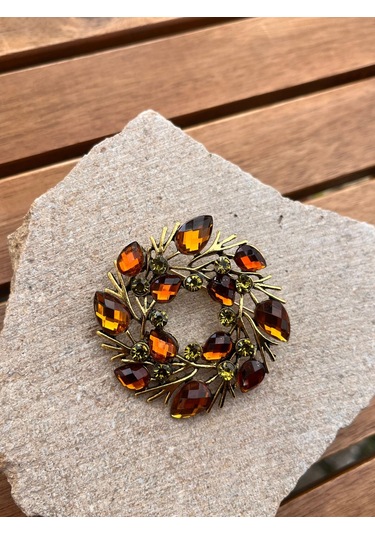 Kahverengi Taşlı Broş Çok Renkli