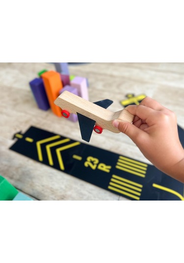 Waytoplay - Runway - 9 Parça 1 Uçak + 8 Yol