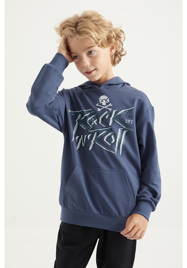 Tommy Life Petrol Yazı Baskılı Kanguru Cepli Kapüşonlu Standart Kalıp Erkek Çocuk Sweatshirt - 11002 Petrol Tommy Life Petrol Yazı Baskılı Kanguru Cepli Kapüşonlu Standart Kalıp Erkek Çocuk Sweatshirt - 11002 Petrol