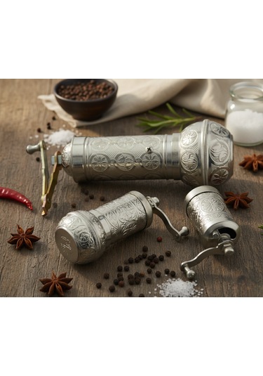 Zamak Metal Gümüş Renk 3 Lü Set Karabiber,kahve,çörek Otu El Değirmeni Öğütücü Grinder Gümüş