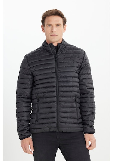 Erkek Sıyah Sıcak Tutan Standart Fit Normal Kesim Dik Yaka Yan Cepli Mont Siyah