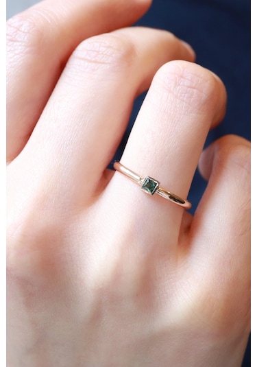 Diamine Minimal Yeşil Multi Safir Yüzük 0.09 Karat