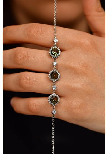 Zultanit Taşlı Rodyum Yuvarlak Üç Sıra Anturaj Gümüş Bileklik