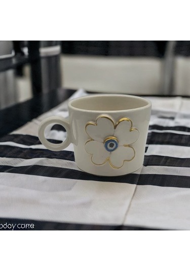 Altın Yaldızlı Nazar Boncuklu Yonca Fincan Mug