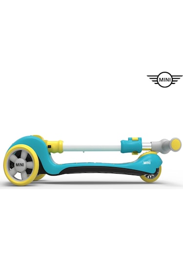 Lisanslı 3 Tekerlekli Katlanabilir Ayarlanabilir Işıklı 50 Kg Taşıma Kapasiteli Scooter Yeşil