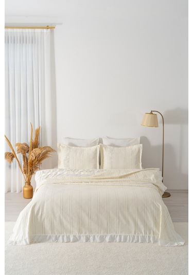 Esila Ekru Fırfırlı Çift Kişilik Nevresimli Pike Seti - 7 Parça Çeyiz Seti Ekru